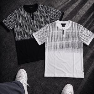 Camiseta hombre tipo henley tejido