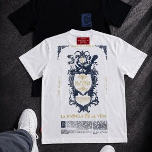 Camiseta hombre estampado ornamental azul